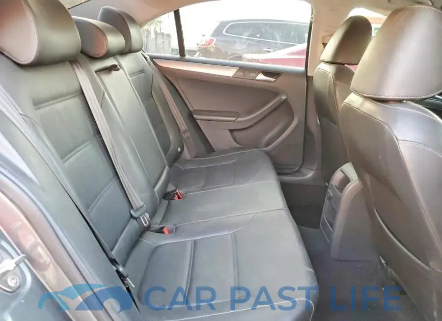 3VWDB7AJ0JM206538# 10