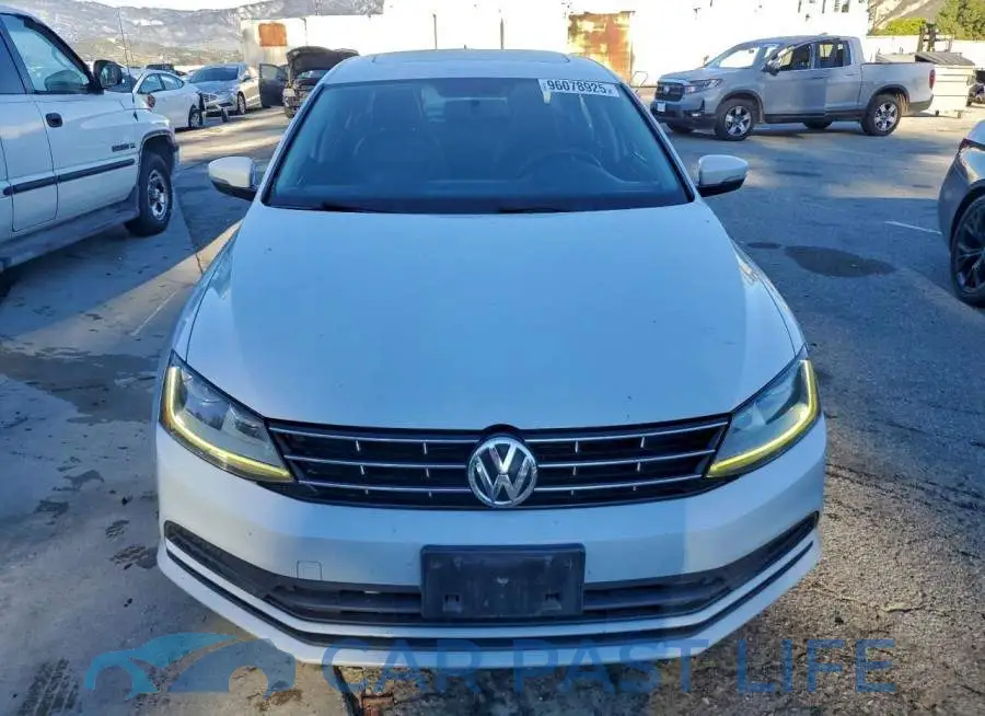 3VWDB7AJ3JM257127# 5