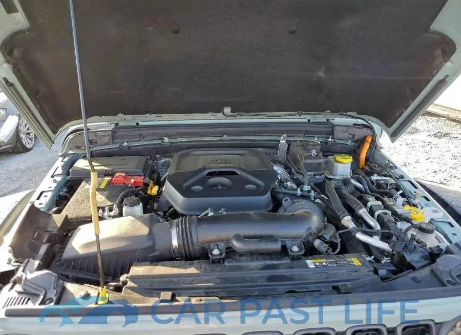 1C4RJXR62RW204085# 12