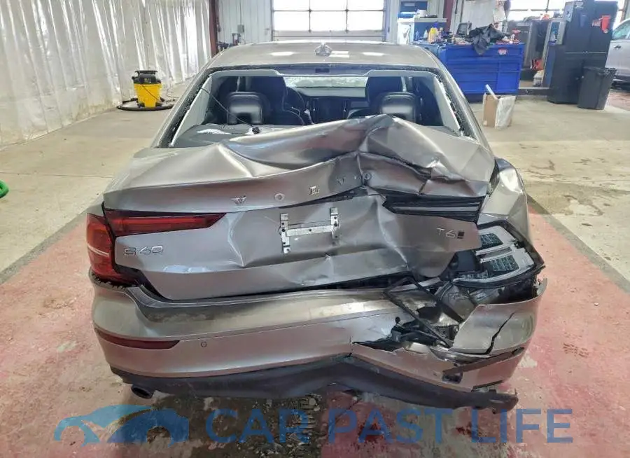 7JRA22TK2KG005736# 6
