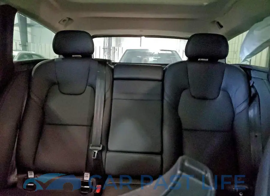 YV4A22NL2M1135040# 10