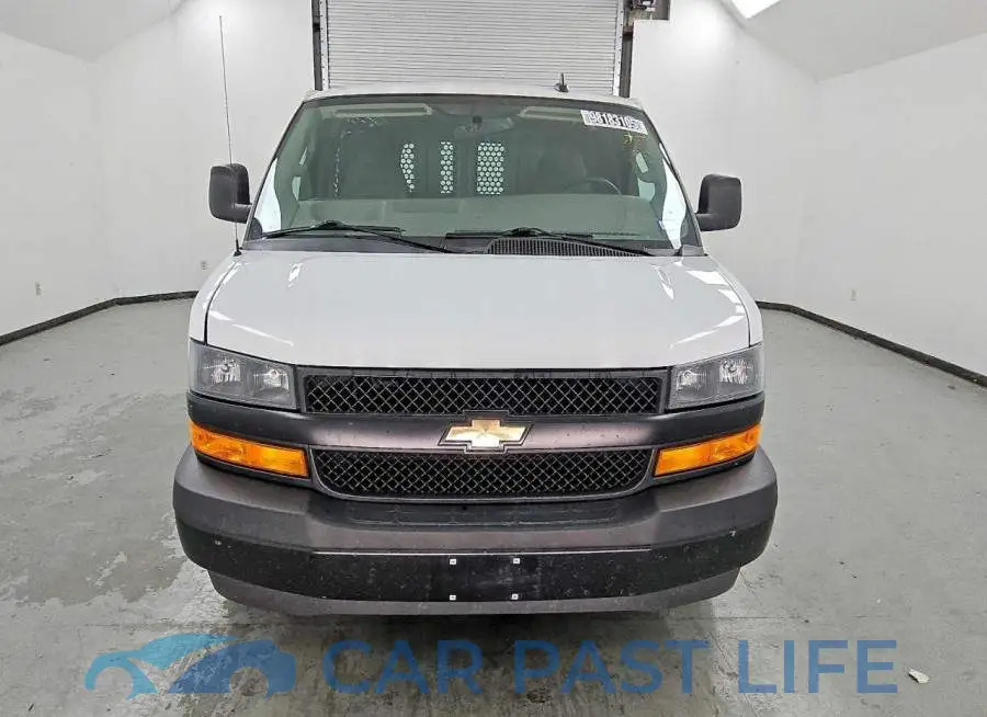 1GCWGAFP8N1217877# 5
