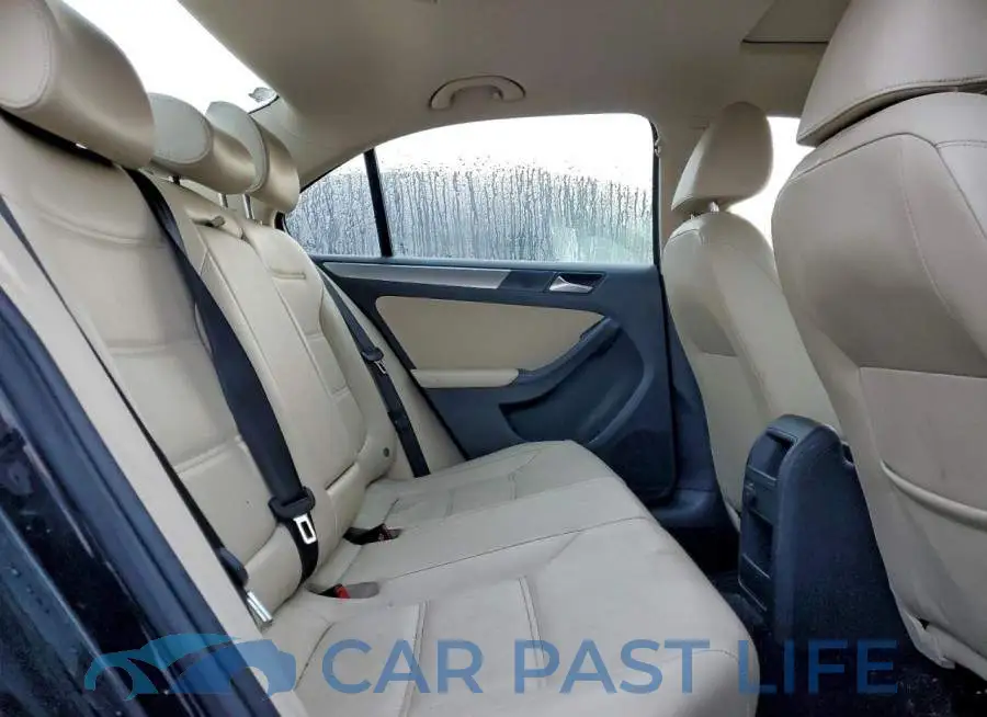3VWDB7AJ7JM245630# 10
