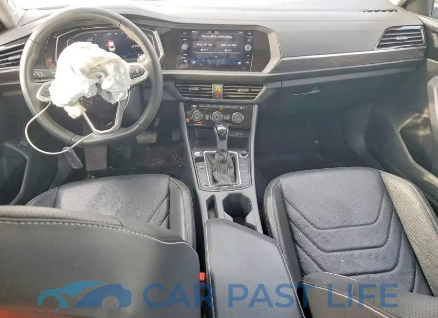 3VWGM7BU8RM018216# 8
