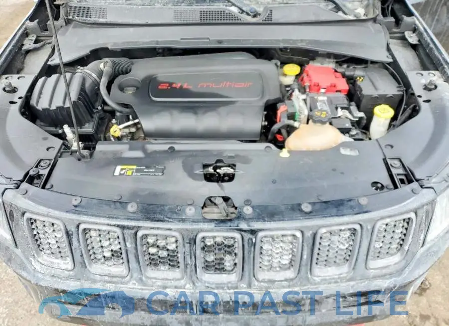 3C4NJDDB7LT208163# 12