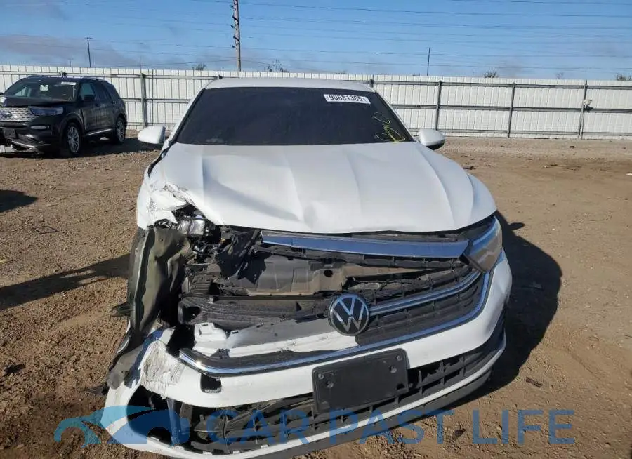 3VW5M7BU4RM070904# 5