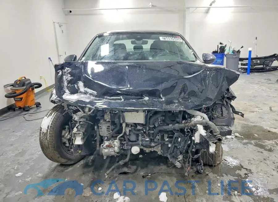 3VW5M7BU4RM088027# 5