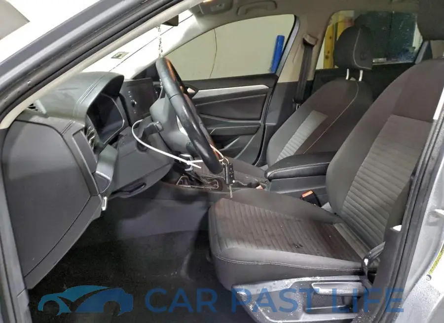 3VW5X7BU3SM074942# 7
