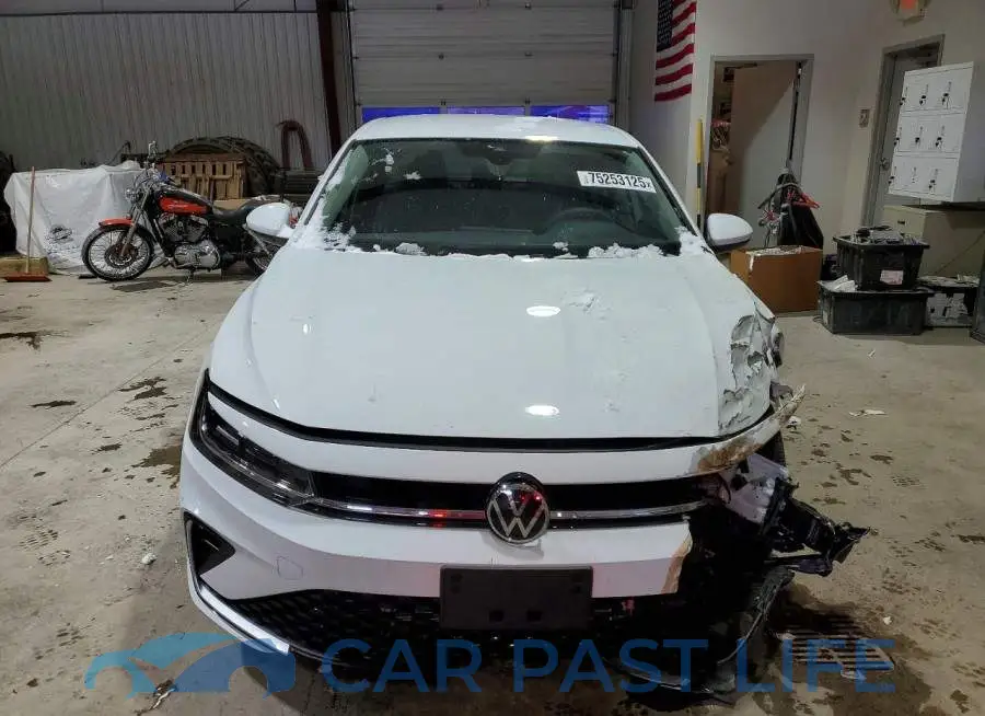 3VW5X7BU7SM044780# 5