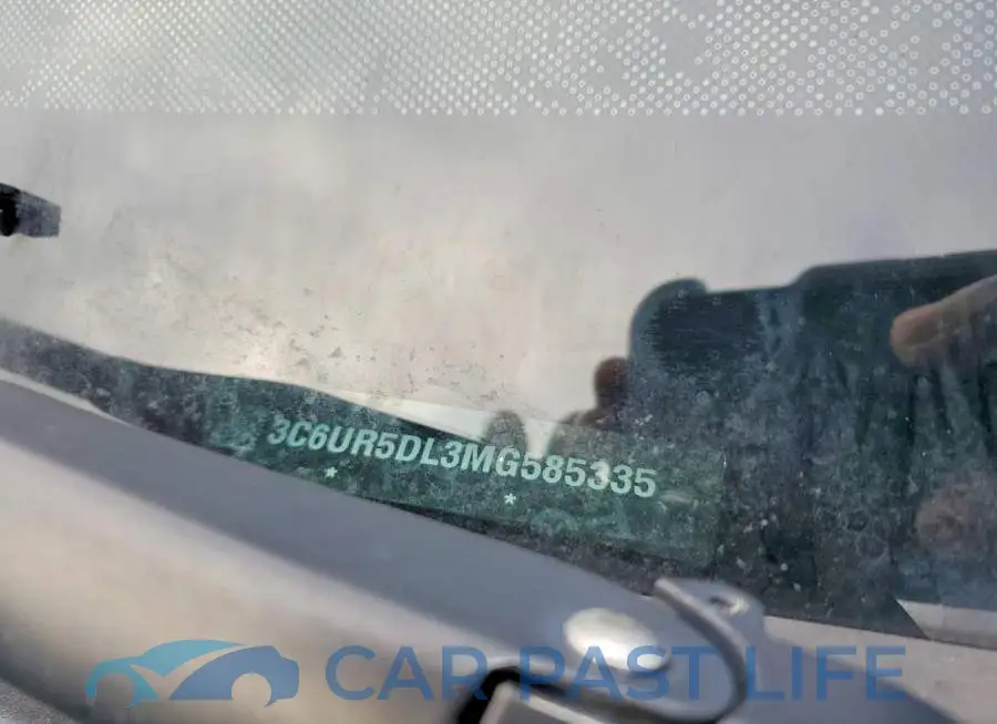 3C6UR5DL3MG585335# 12