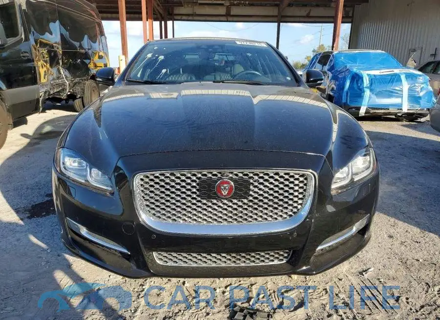 SAJWA2G76J8W15677# 5