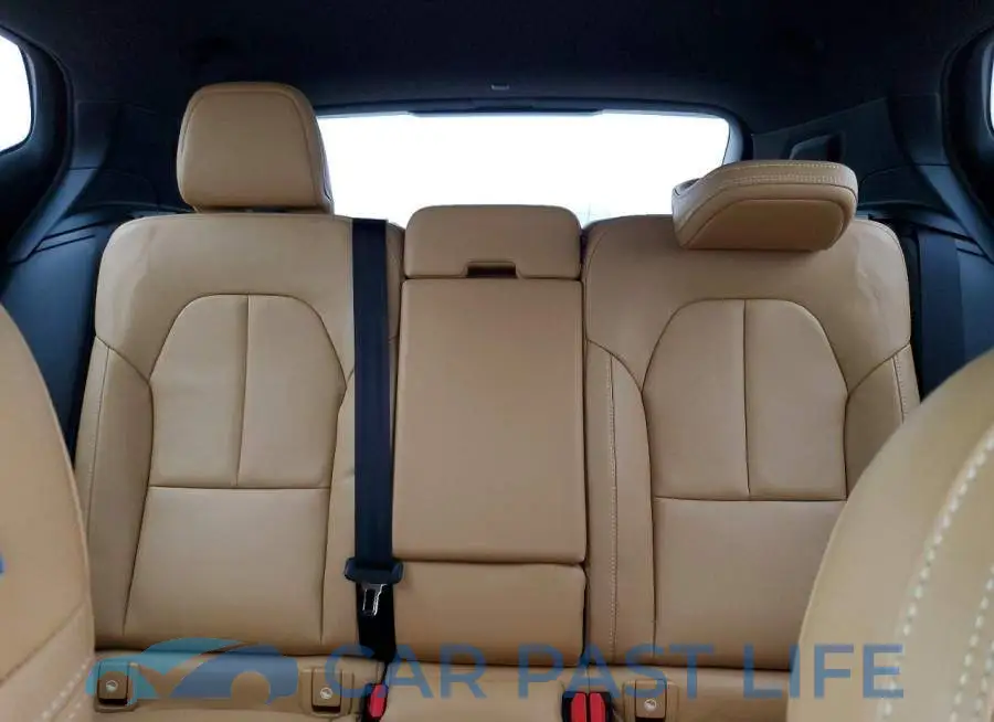 YV4162UKXK2059765# 10