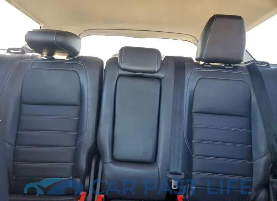 1FMCU9J96KUA24782# 10