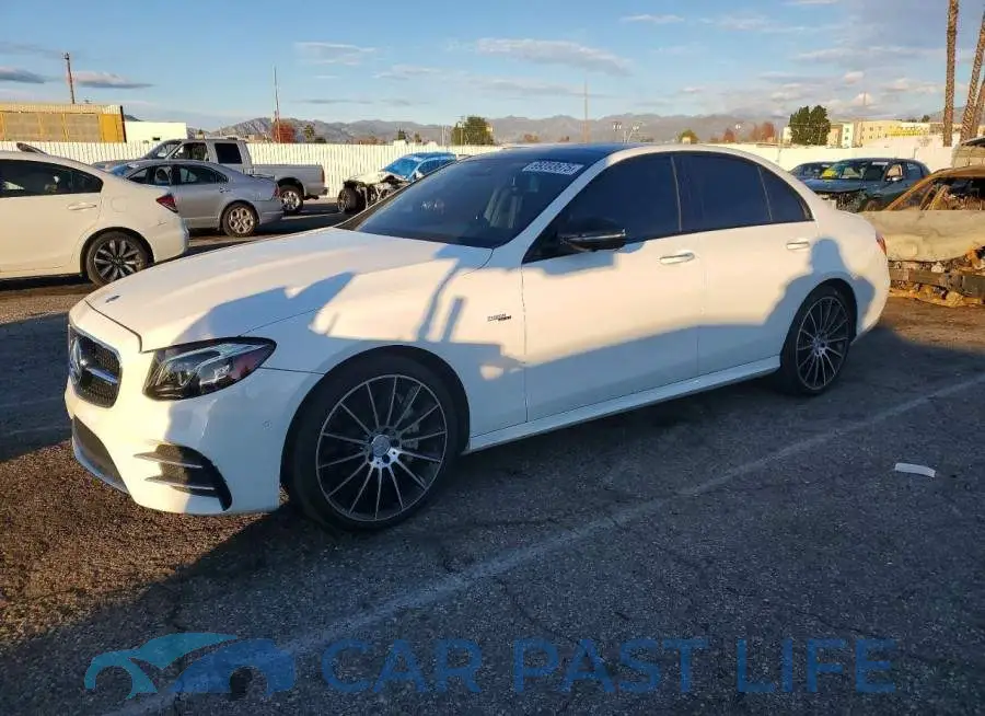 WDDZF6BB0KA578044# 1