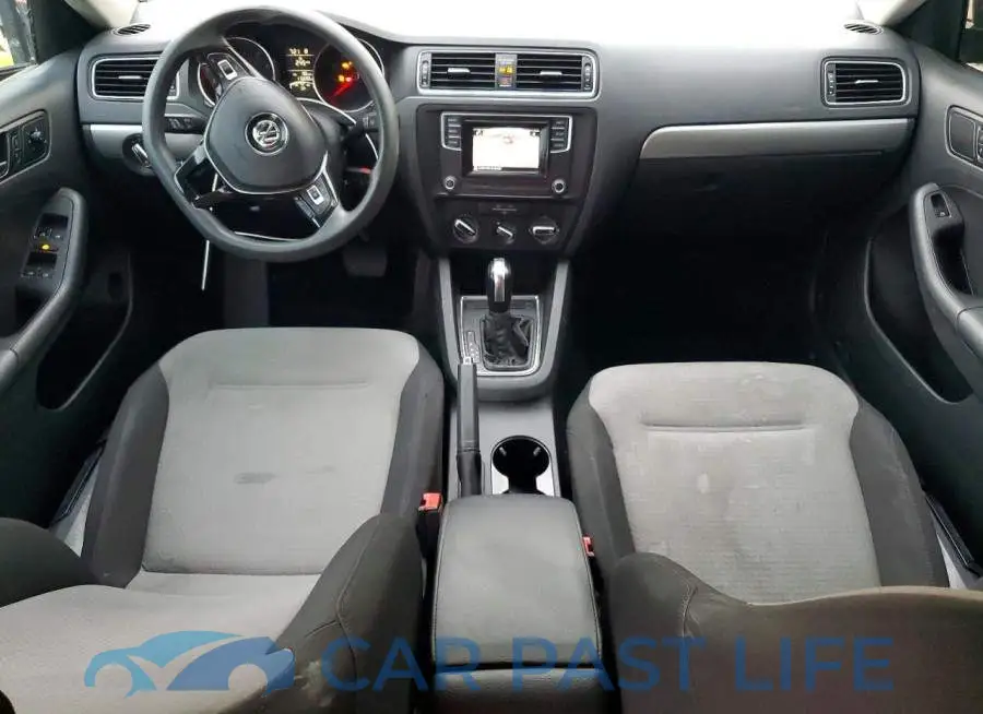 3VW2B7AJ0JM204361# 8