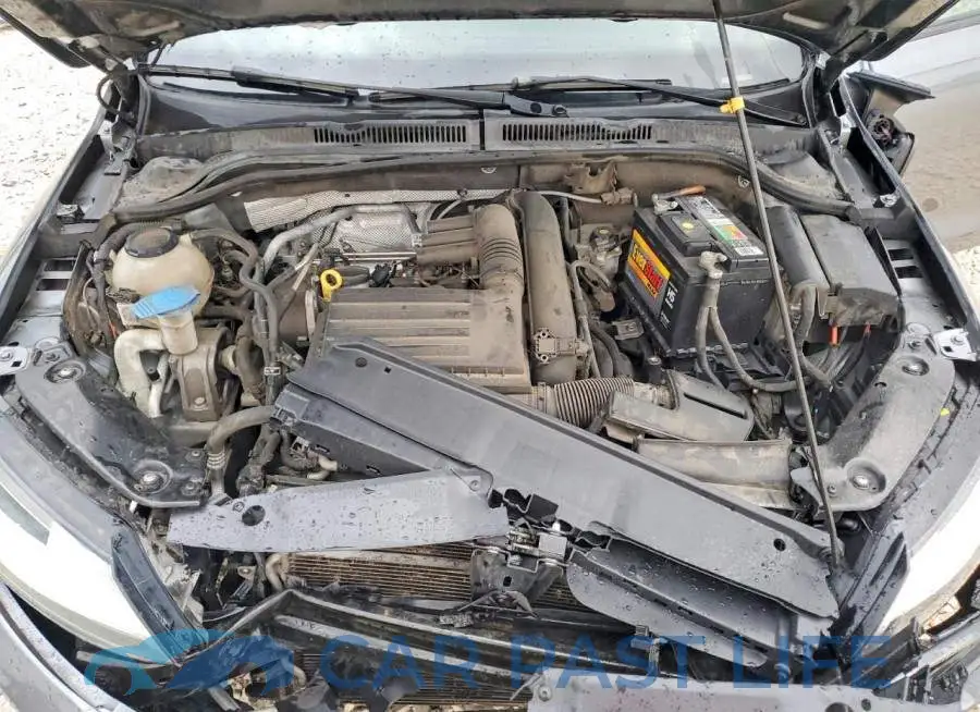 3VW2B7AJ0JM204361# 11