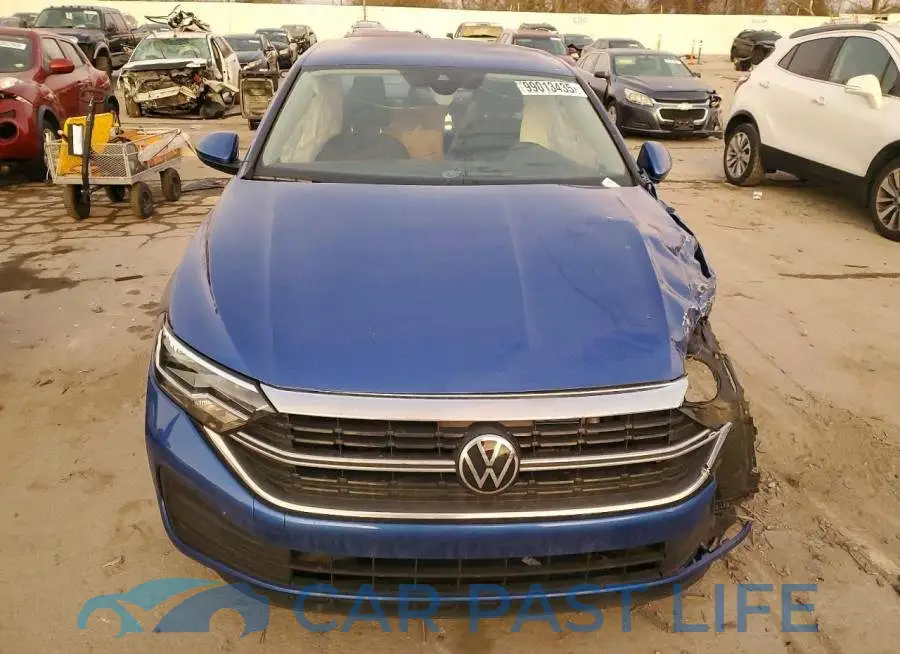 3VW4M7BU7RM055311# 5