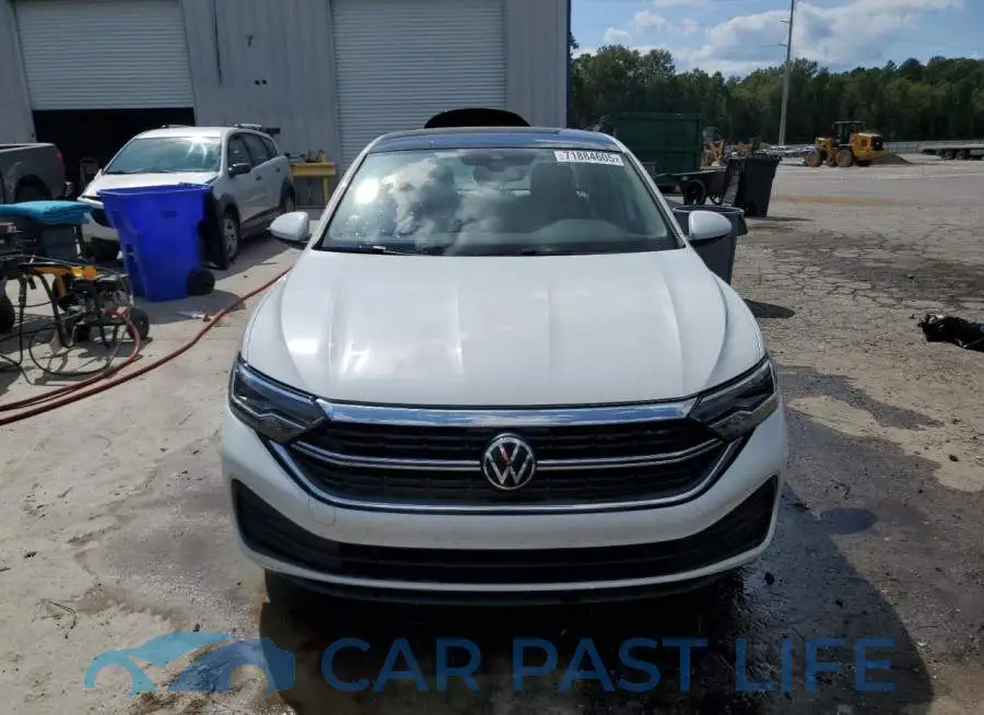 3VW7M7BU2RM082977# 5