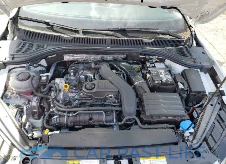3VW7M7BU2RM082977# 11