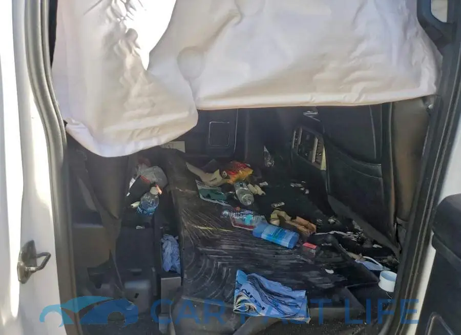 1FT8W3BT4JEC84649# 11