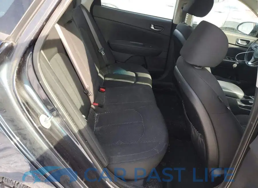 KNAGT4LE1J5020697# 10