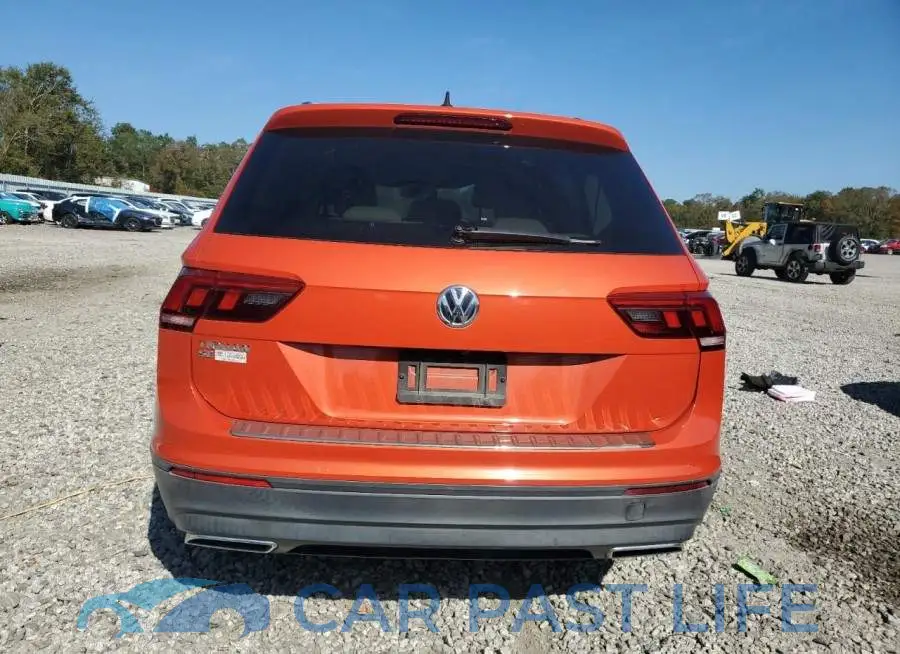 3VV3B7AX9KM124295# 6