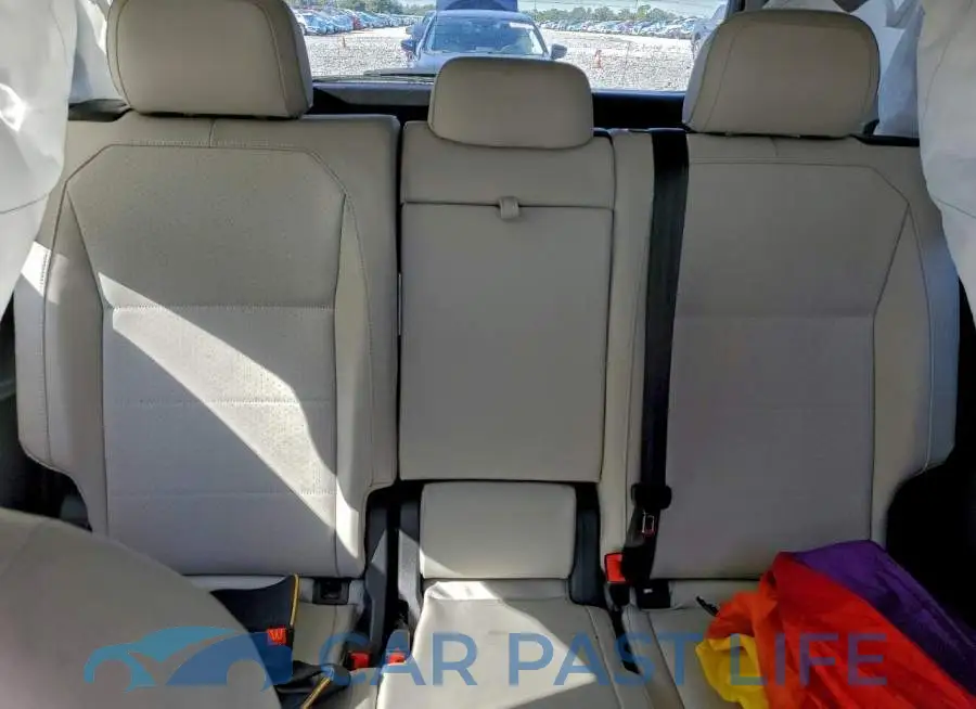 3VV3B7AXXJM181927# 10