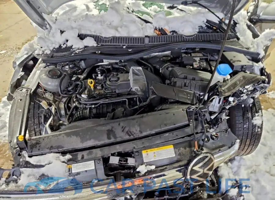 3VW7M7BU2RM058047# 11