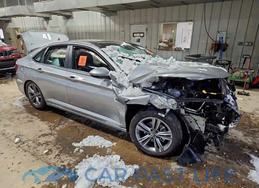 3VW7M7BU2RM058047# 4