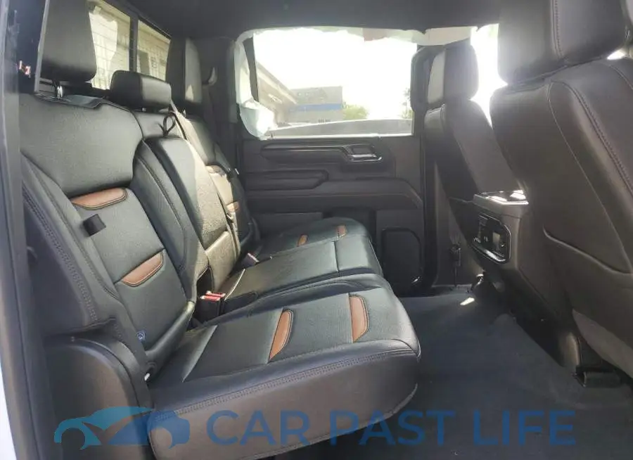 1GT4UPEY6SF208574# 10