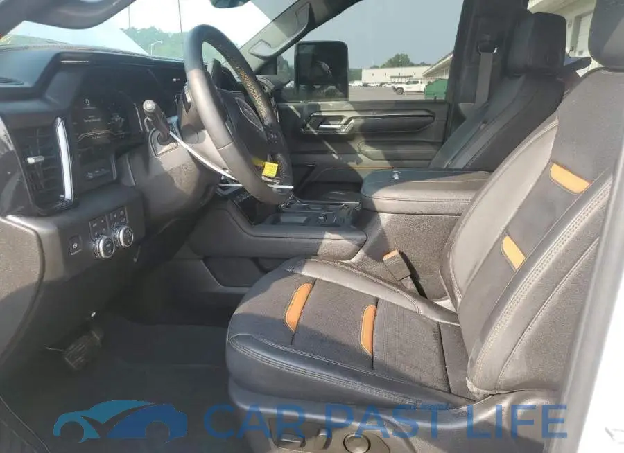 1GT4UPEY6SF208574# 7