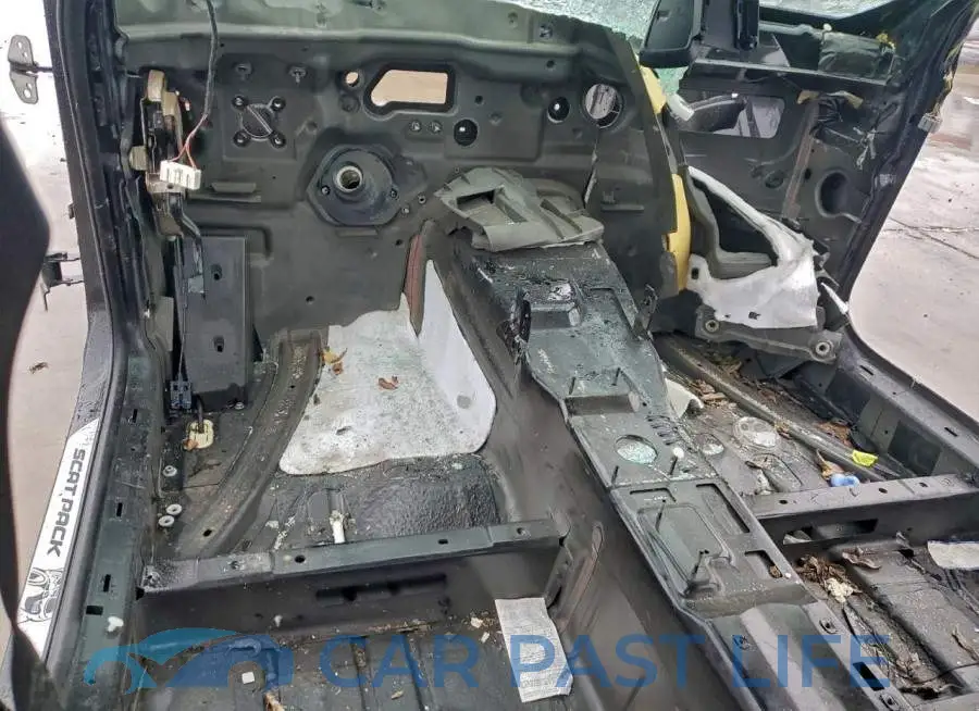 2C3CDXGJ4HH514700# 8