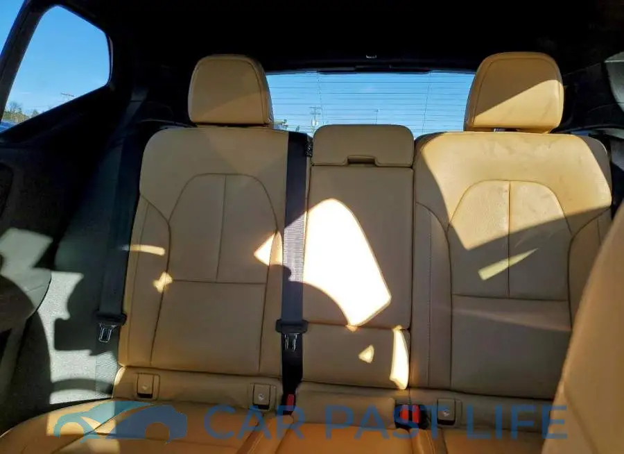 YV4162UK6L2265229# 10