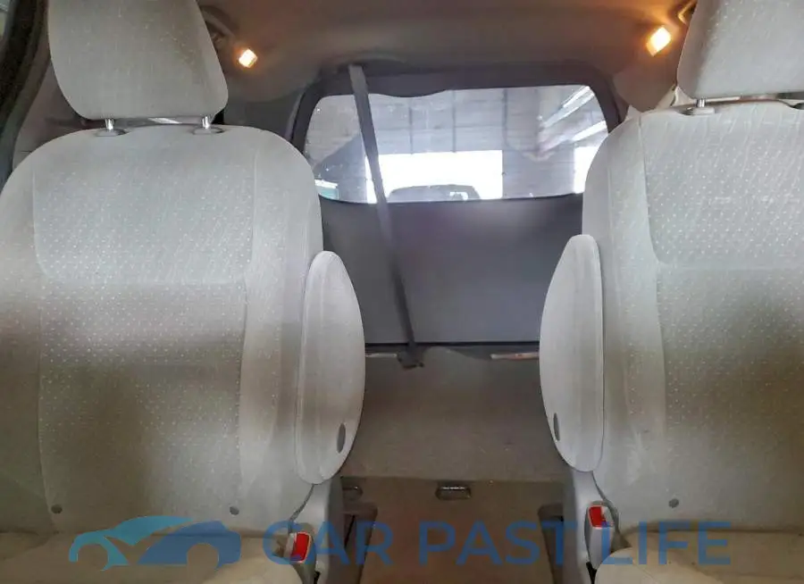 5TDJZ3DC8JS195389# 10