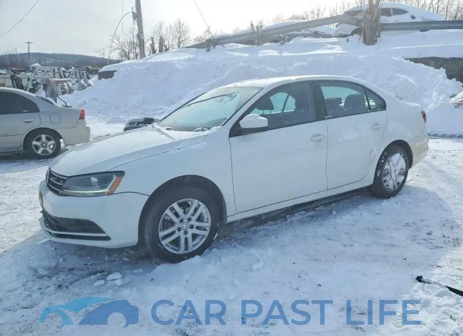 3VW2B7AJ7JM209962# 1