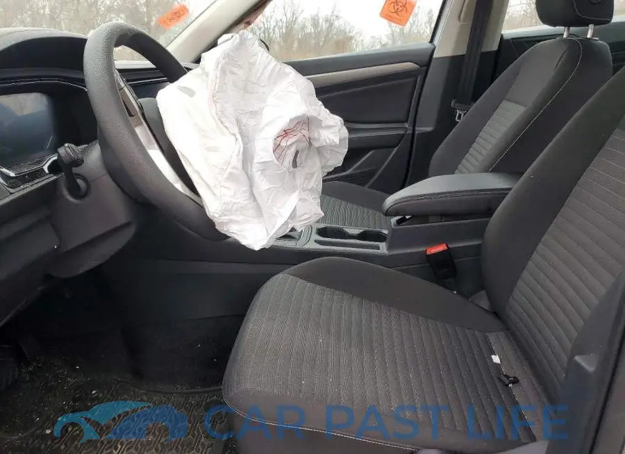 3VW5M7BU6PM042504# 7