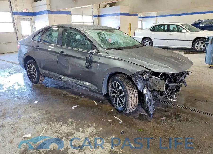 3VW5M7BUXRM093457# 4