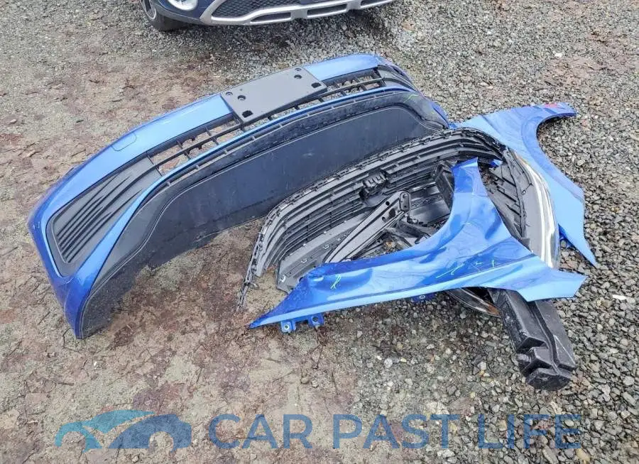 3VW7M7BU1RM077611# 12