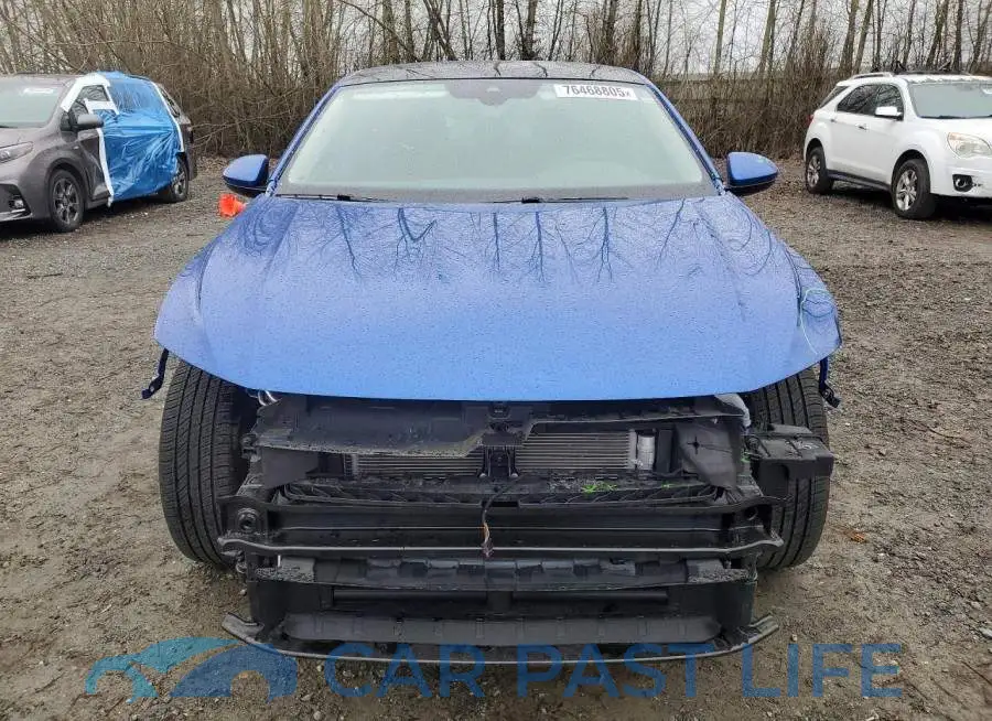 3VW7M7BU1RM077611# 5