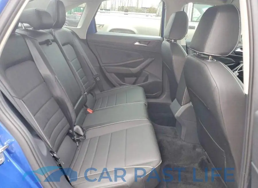 3VW7M7BU1RM077611# 10