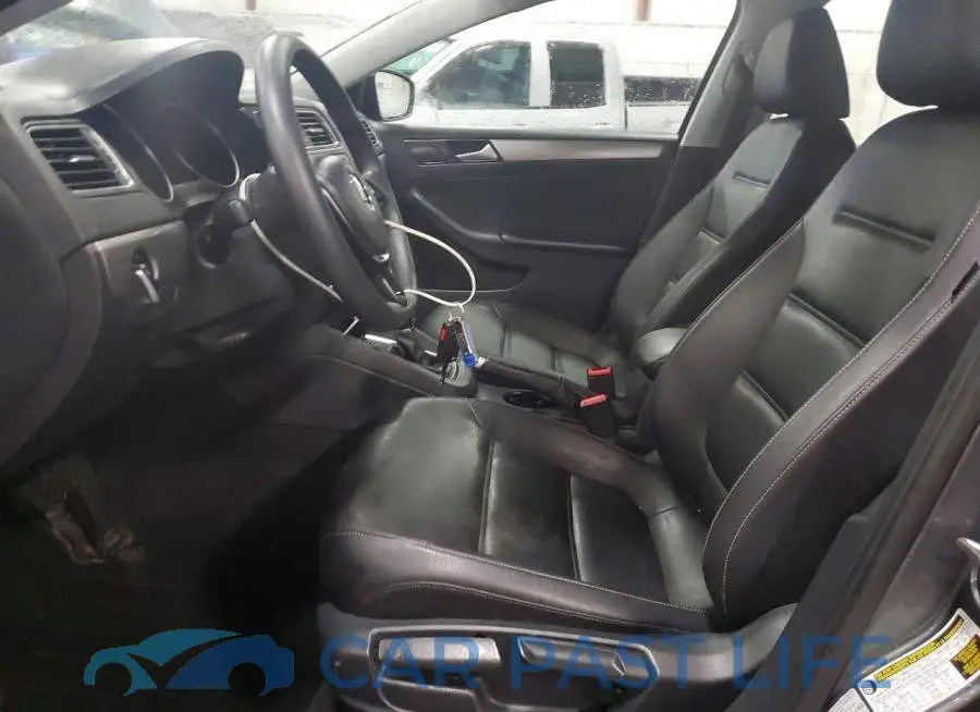 3VWDB7AJ8JM209025# 6