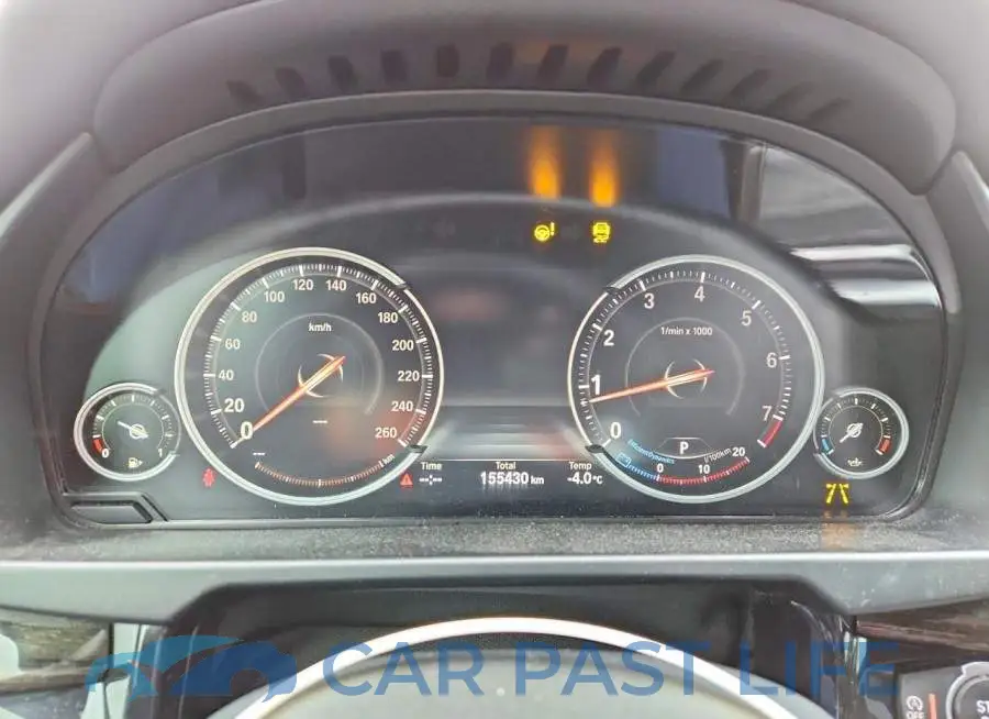 5UXKR6C51J0U14204# 9