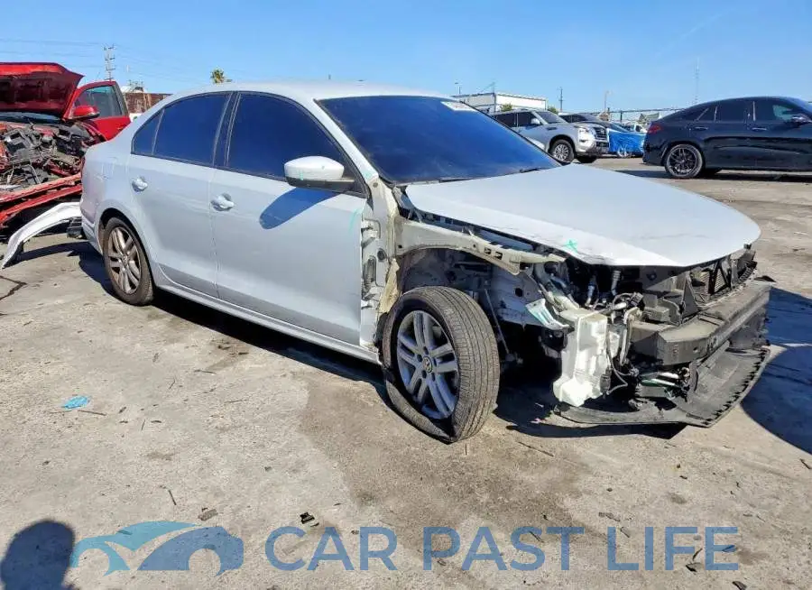 3VW2B7AJ2JM263007# 4