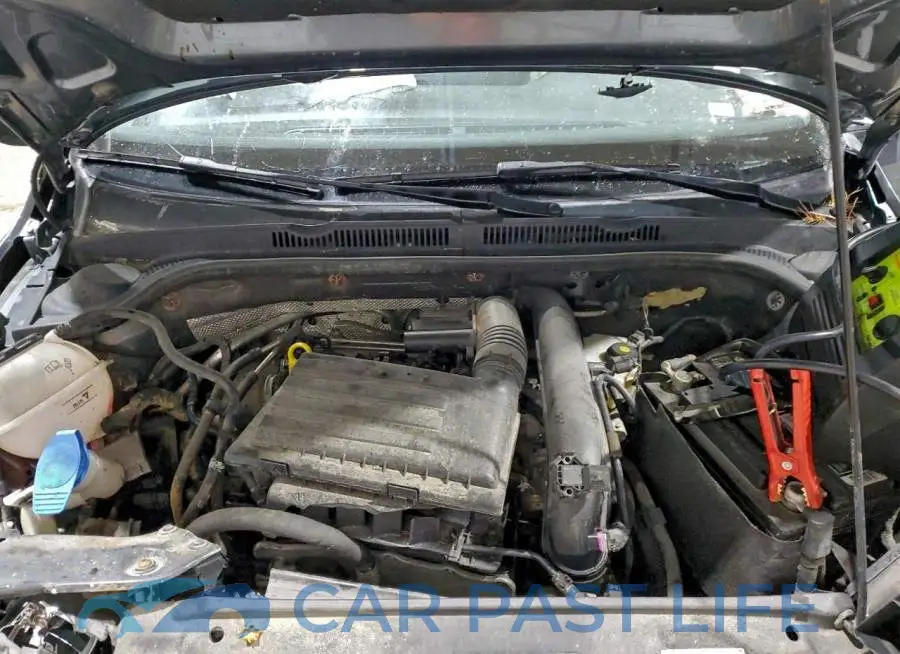 3VW2B7AJ9JM231803# 11