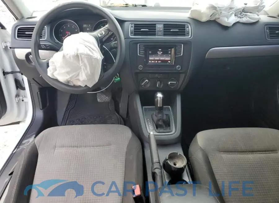 3VW2B7AJXJM209549# 8