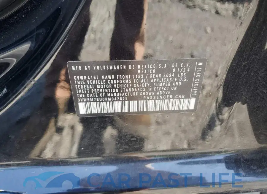 3VW5M7BU0RM042825# 12