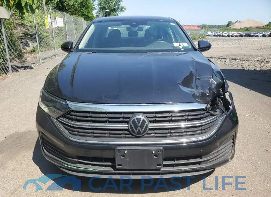 3VW5M7BU0RM042825# 5