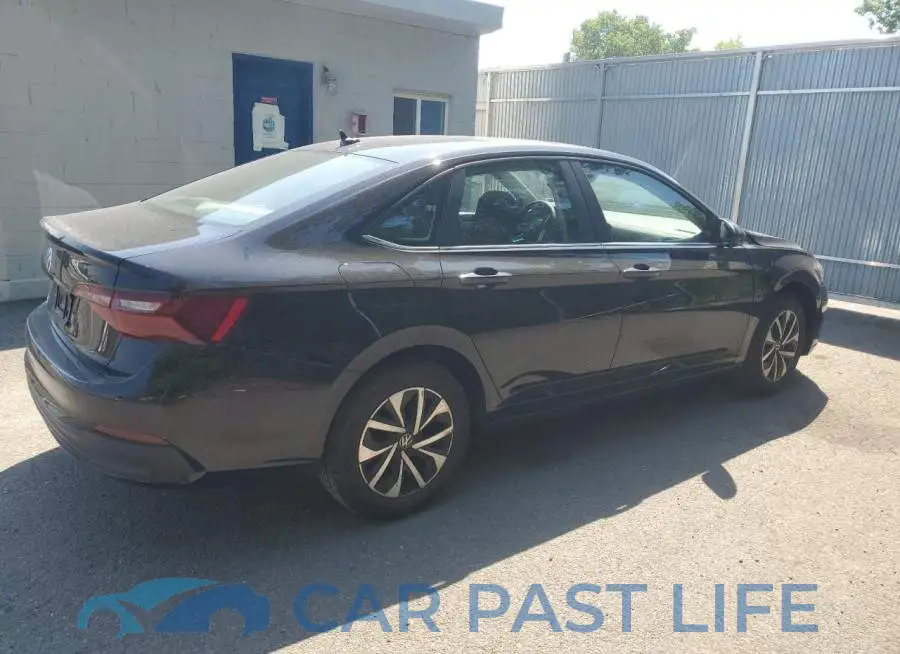 3VW5M7BU0RM042825# 3