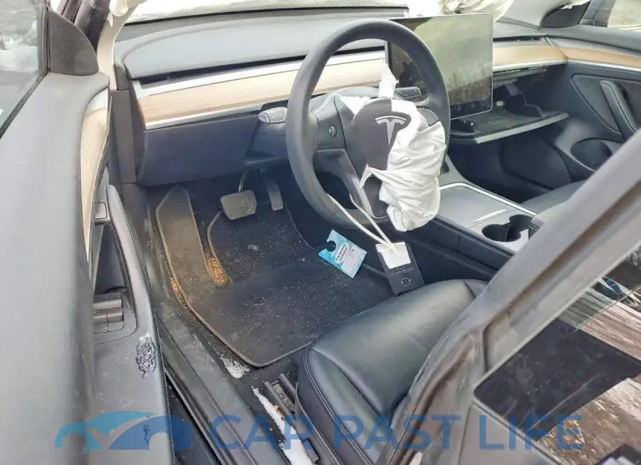 5YJ3E1EB9PF391529# 8