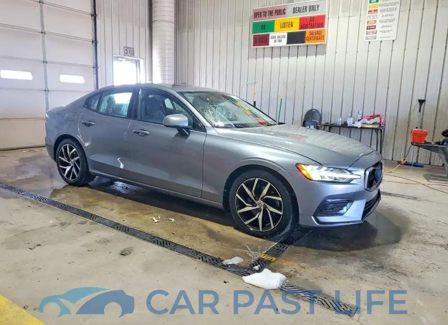 7JR102FK6LG045868# 4